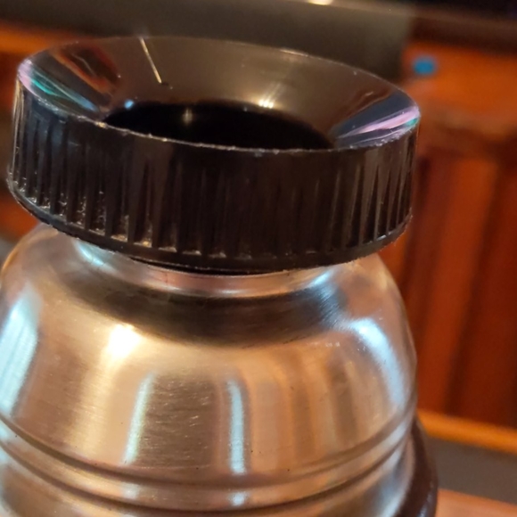 Aladdin ® Hot/Cold Thermos - Picture 5 of 7